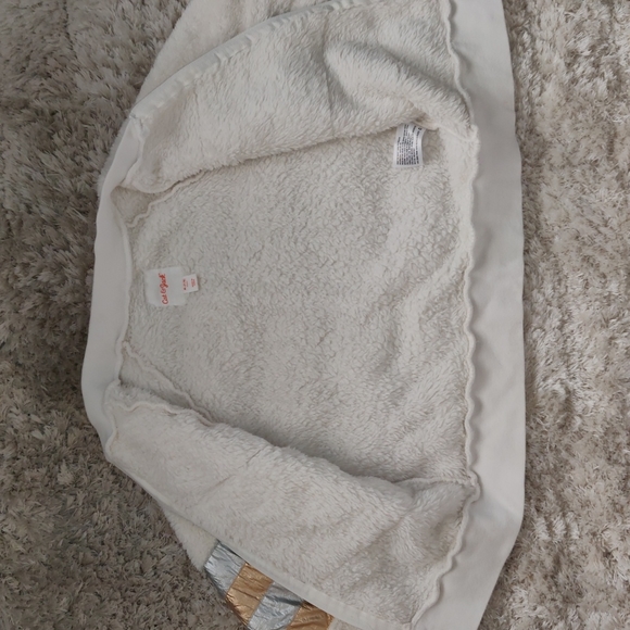 VGUC Girls faux fur jacket - Picture 2 of 5